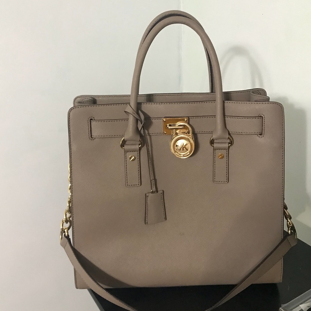 Michael Kors Handbag 🔥👜|final price(NOOFFERS)
